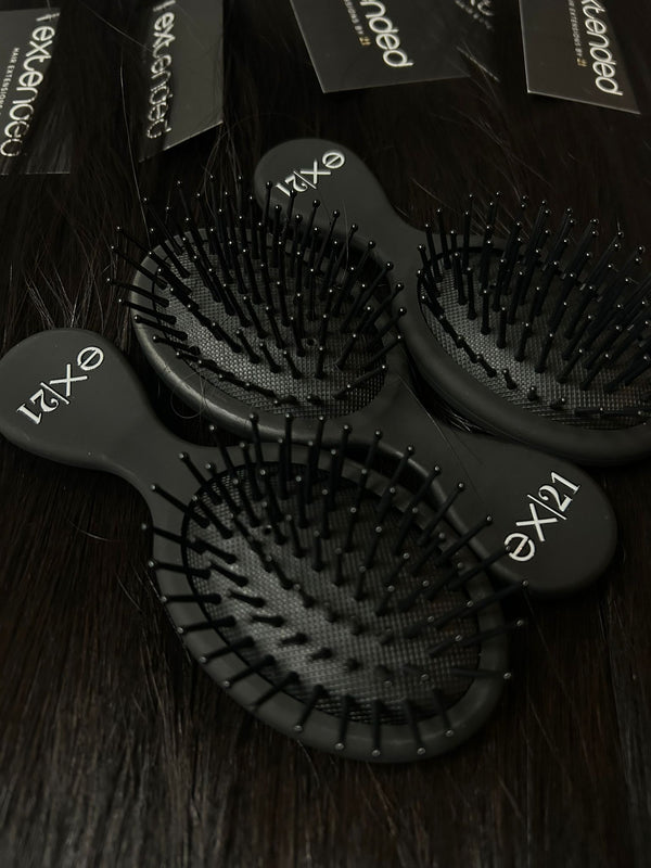 ex|21 Pro Matte Black Detangle Brush